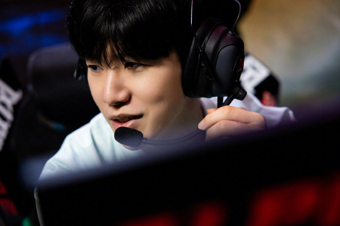 也在足球文 也在足球文